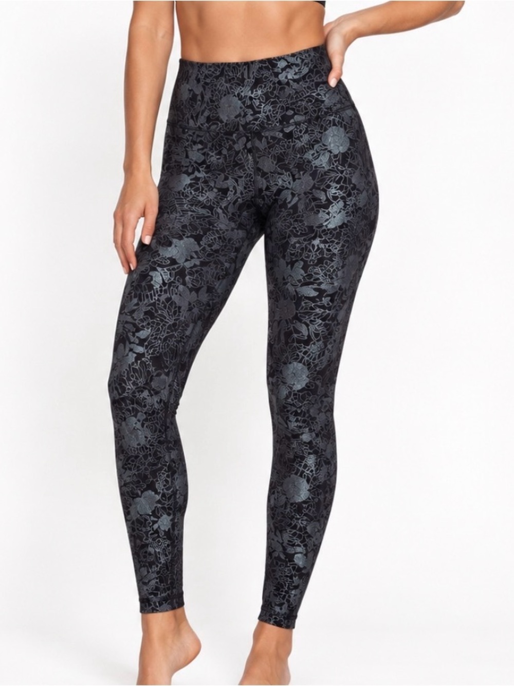 Lululemon Floral High-Waist Floral Print Women’s Leggings black silver SZ 8 yoga